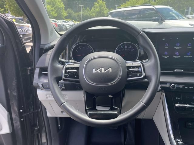 Used 2024 Kia Carnival EX FWD image 22