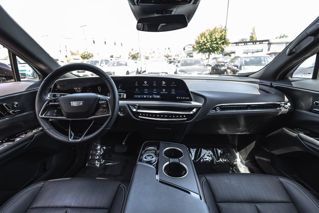 Used 2024 Cadillac Lyriq Sport RWD image 24