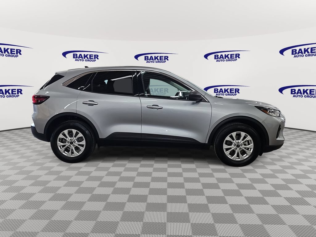 Used 2023 Ford Escape Active w/ Tech Pack #1 AWD/4WD image 4