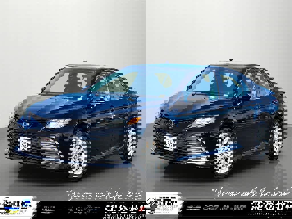 Used 2023 Toyota Camry LE image 1