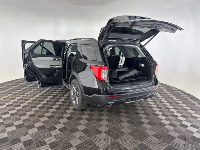 Used 2021 Ford Explorer XLT w/ Equipment Group 202A image 20
