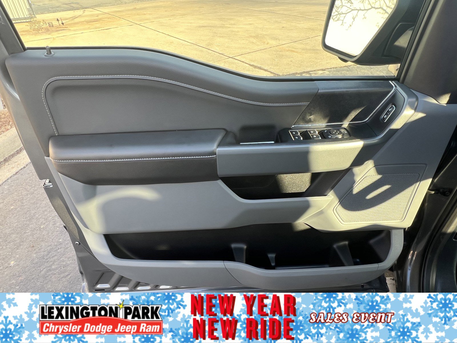 Used 2024 Ford F150 XLT image 12