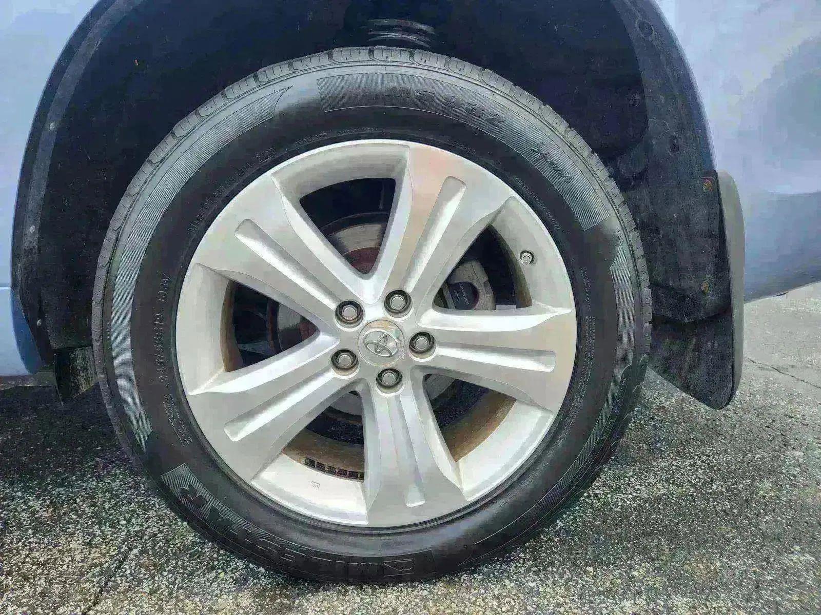 Used 2010 Toyota Highlander Limited image 14