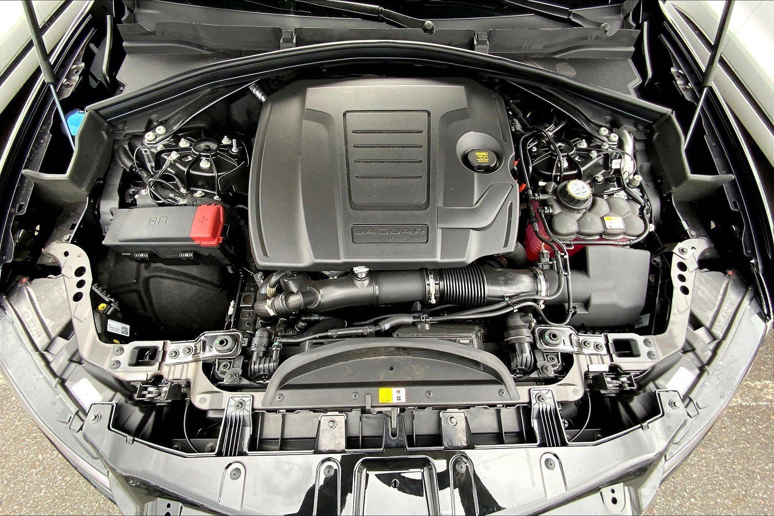 New 2025 Jaguar F-PACE R-Dynamic S image 12