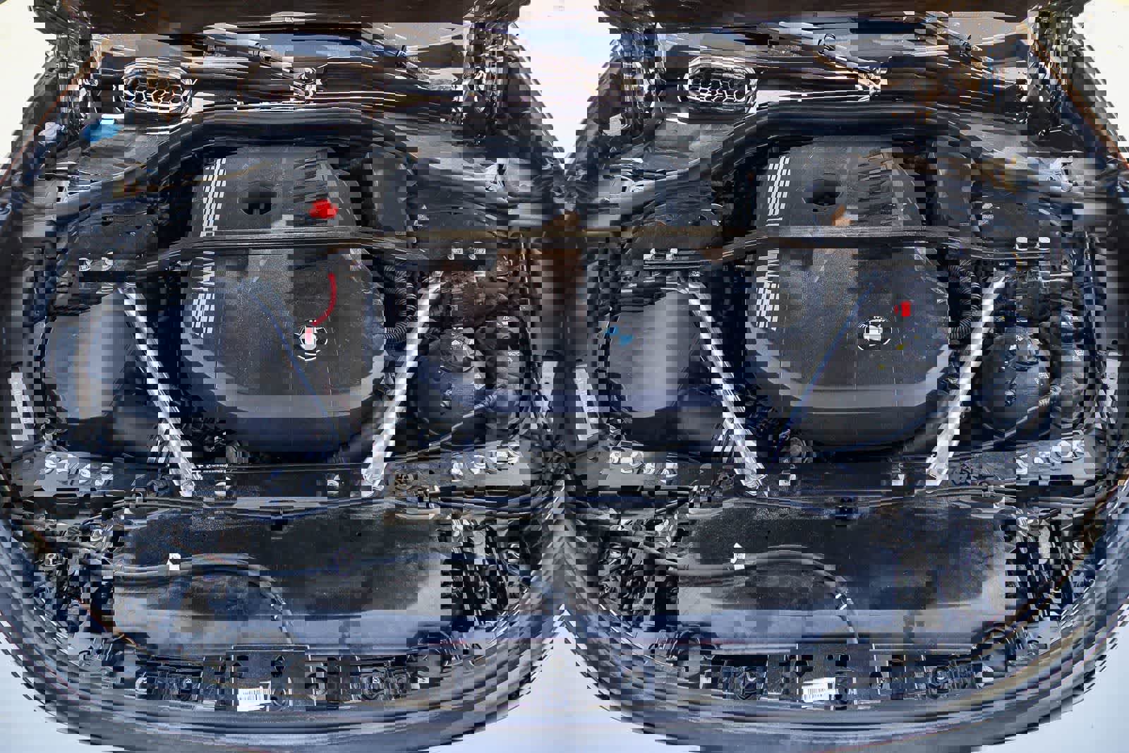 Used 2024 BMW 740i w/ Premium Package image 30