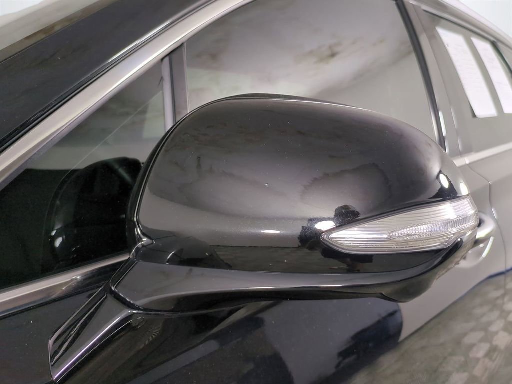 Certified 2023 Hyundai Santa Fe Limited image 12