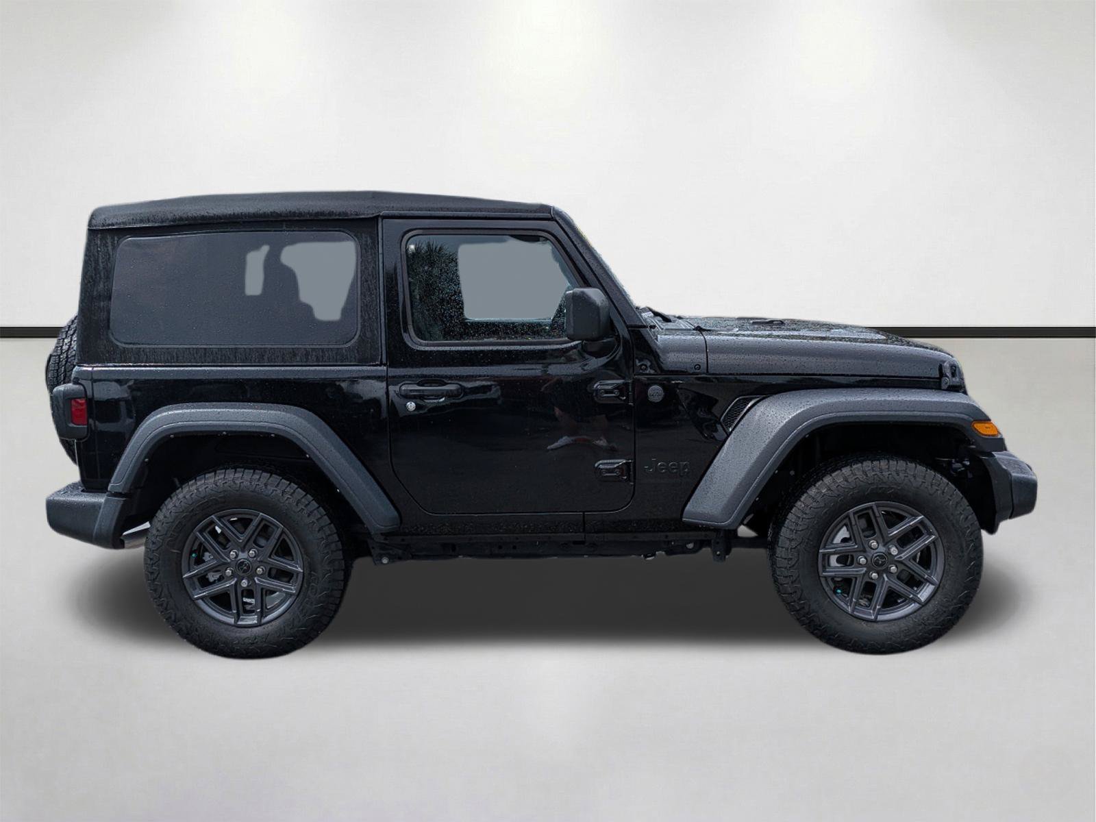 Used 2024 Jeep Wrangler Sport AWD/4WD image 3