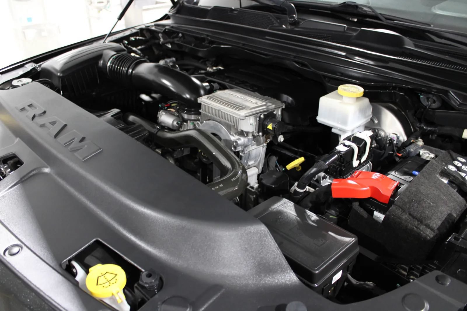Used 2024 RAM 1500 Laramie AWD/4WD image 34