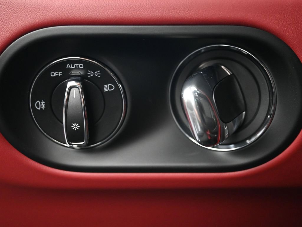 New 2026 Porsche Macan S image 24