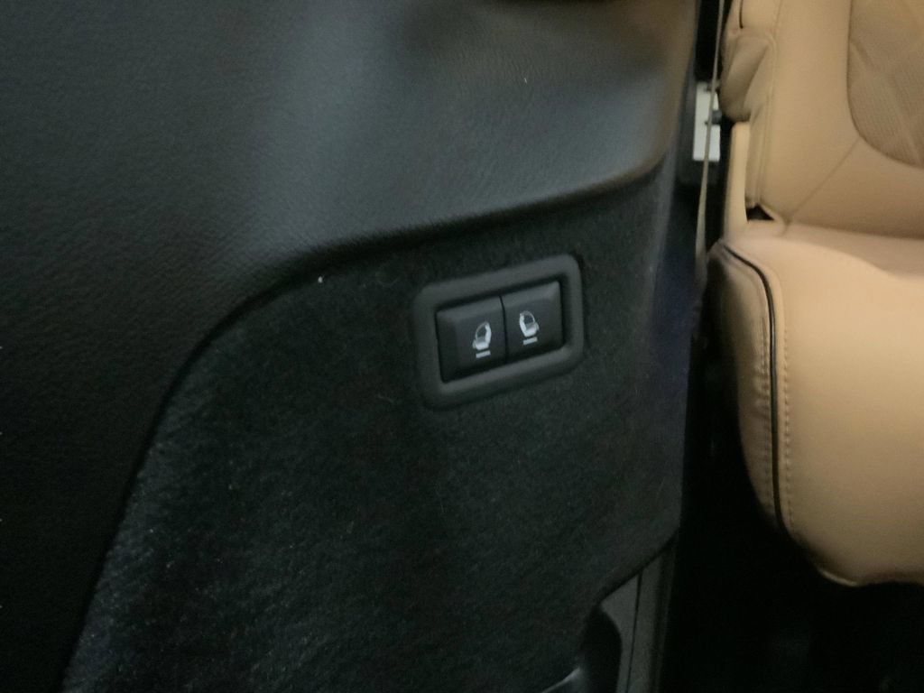 Used 2023 Jeep Grand Wagoneer L Series III w/ Rear Seat Video Group 1 AWD/4WD image 46