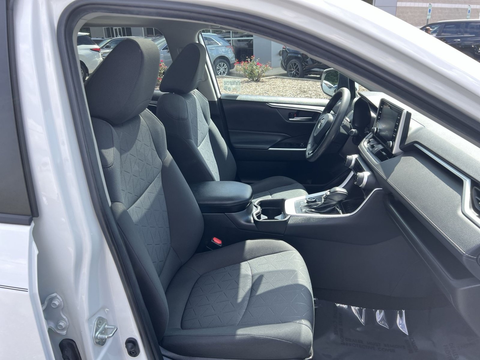 Used 2021 Toyota RAV4 XLE w/ Convenience Package AWD/4WD image 25
