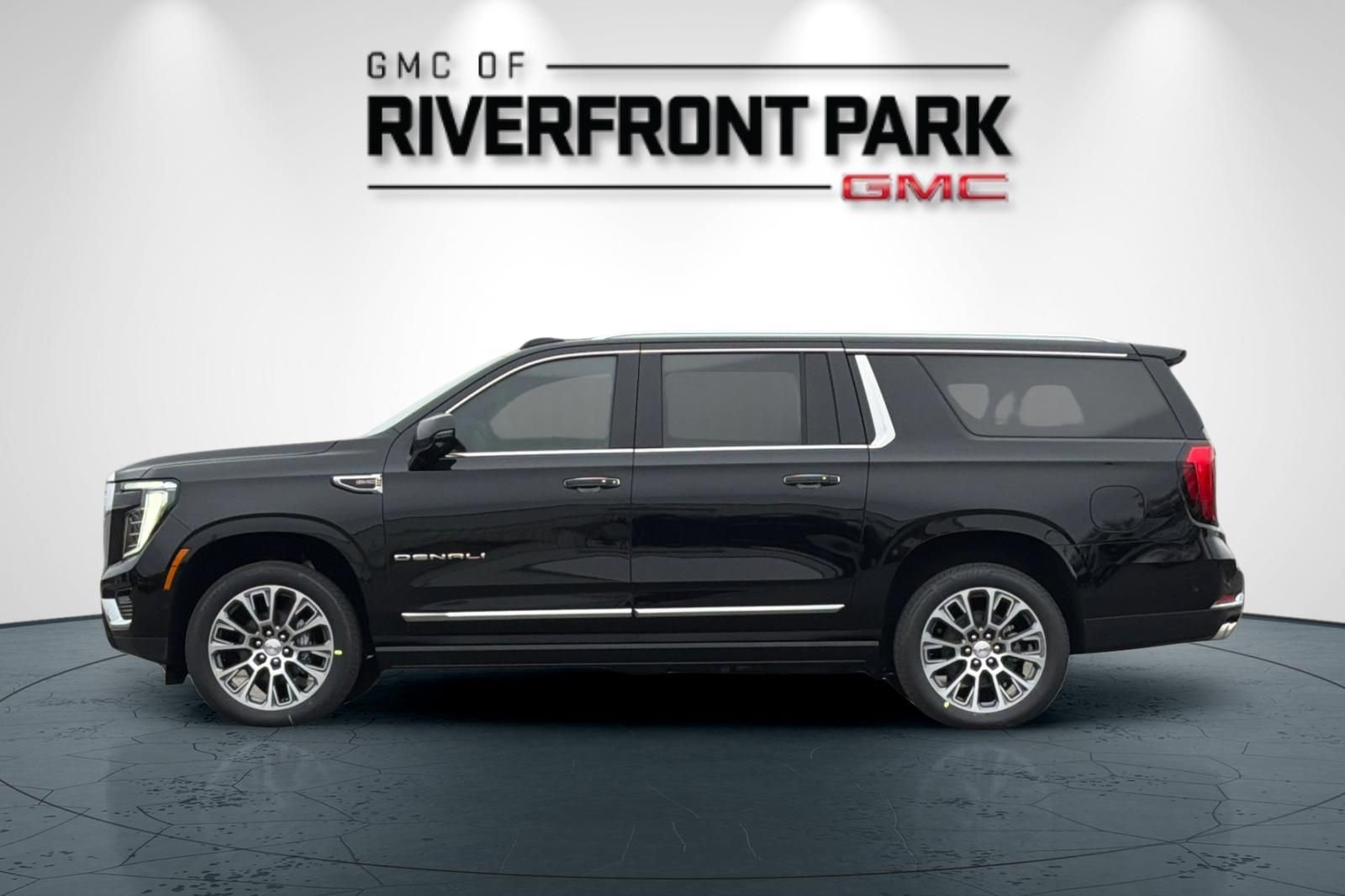 New 2026 GMC Yukon XL Denali w/ Sun & Power Step Package image 6