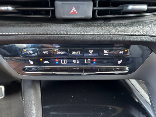 Used 2023 Buick Envision Essence w/ Sport Touring Package AWD/4WD image 14