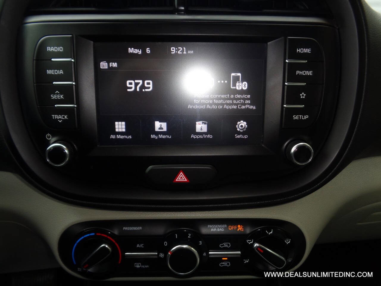 Used 2021 Kia Soul LX image 10