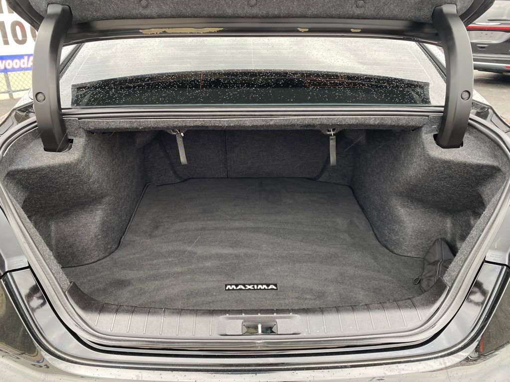 Used 2017 Nissan Maxima Platinum FWD image 5