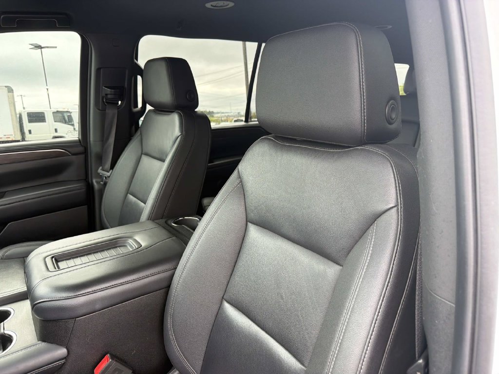 Used 2024 Chevrolet Suburban LT AWD/4WD image 24