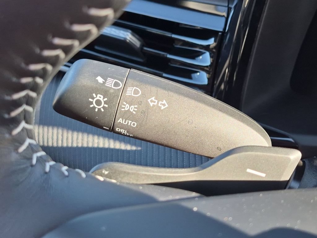 Used 2026 Toyota Camry SE FWD image 20