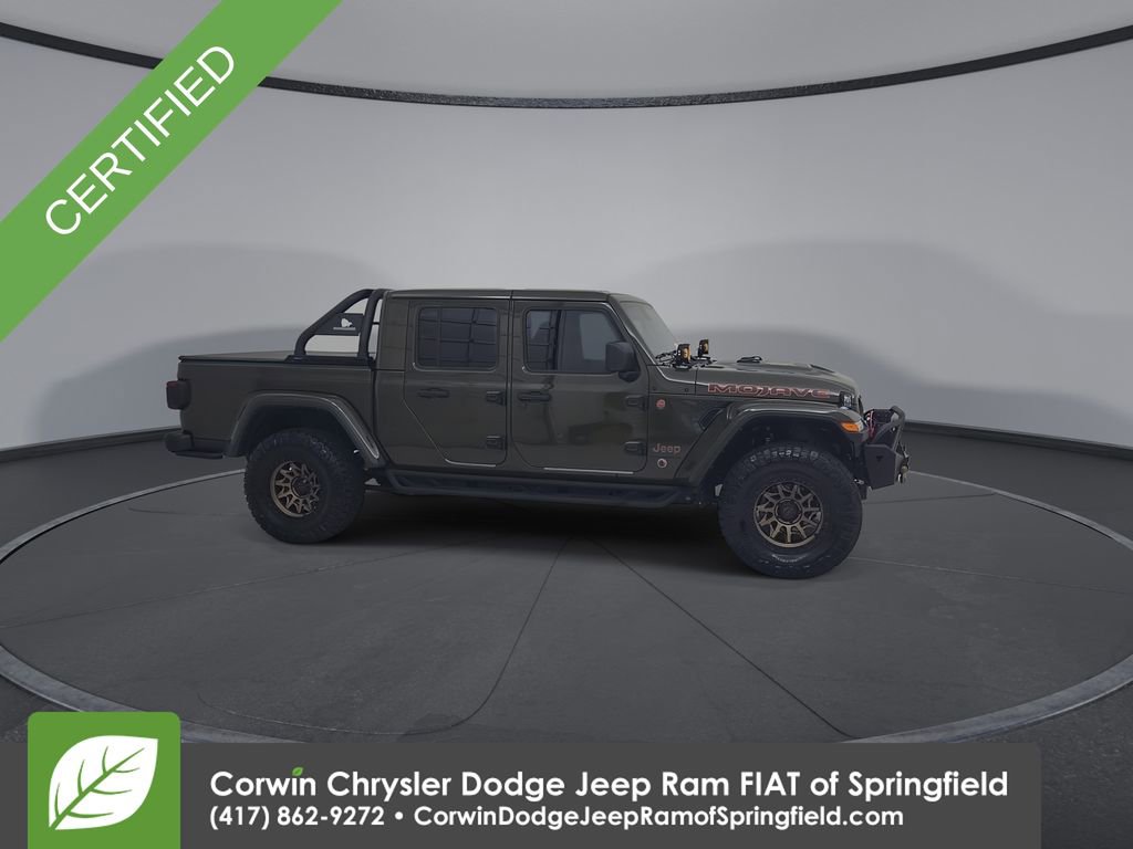 Used 2024 Jeep Gladiator Mojave AWD/4WD image 3