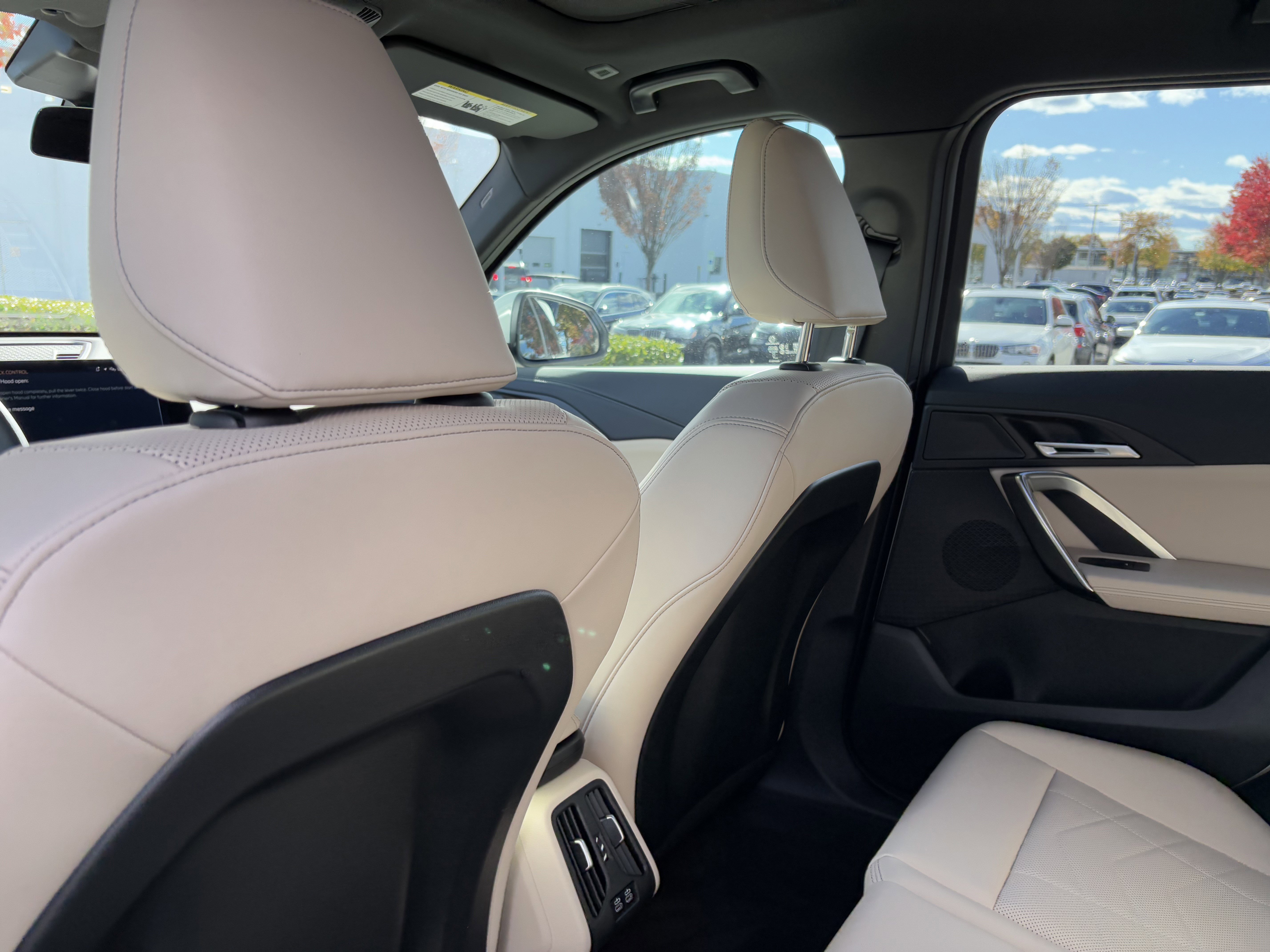 Certified 2025 BMW X1 xDrive28i w/ Convenience Package image 32