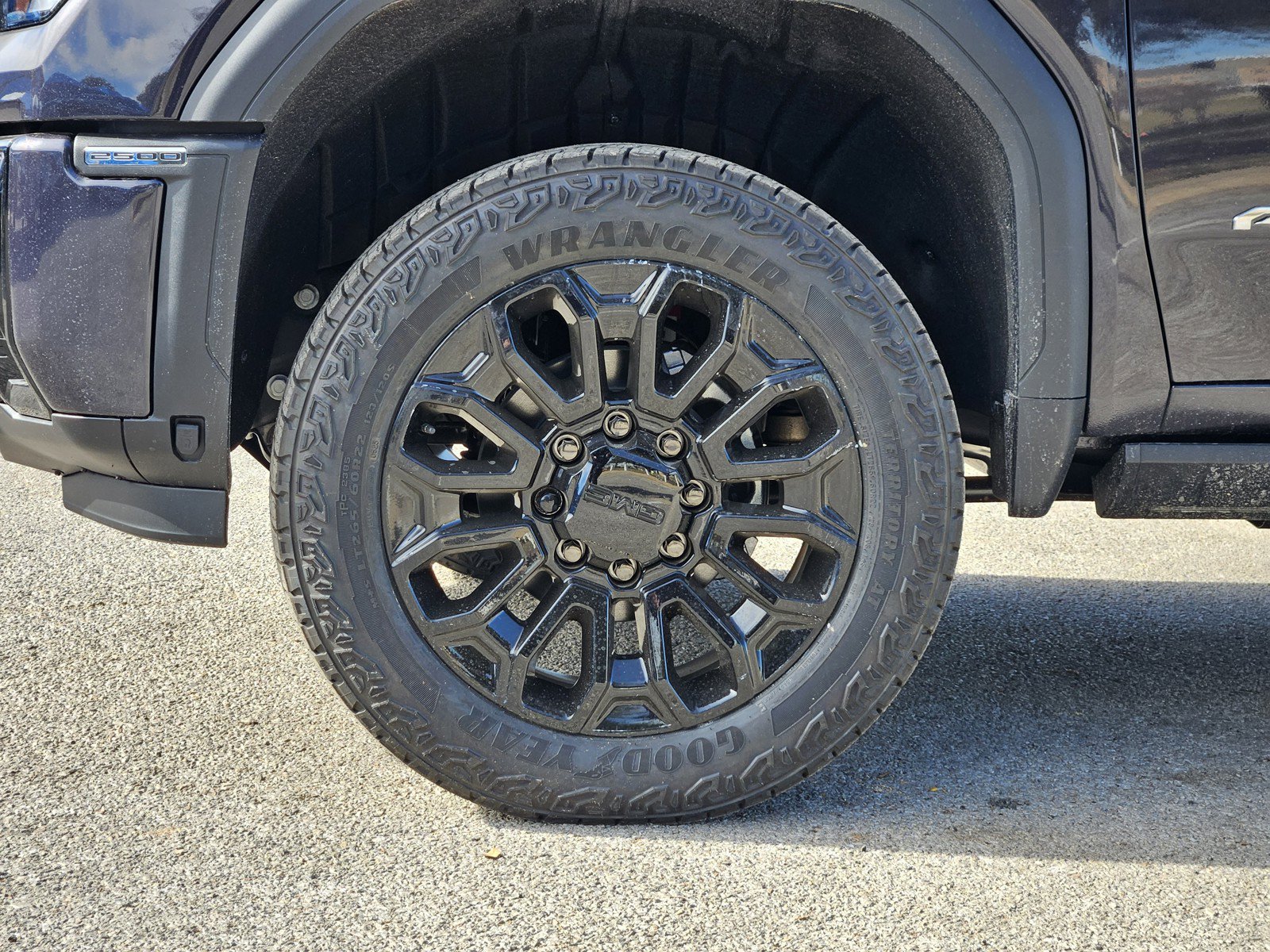 New 2026 GMC Sierra 2500 AT4 w/ AT4 Premium Plus Package AWD/4WD image 7