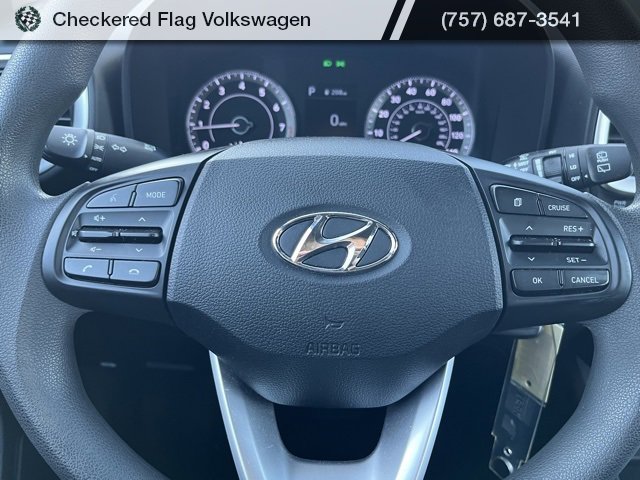 Used 2021 Hyundai Venue SE image 30