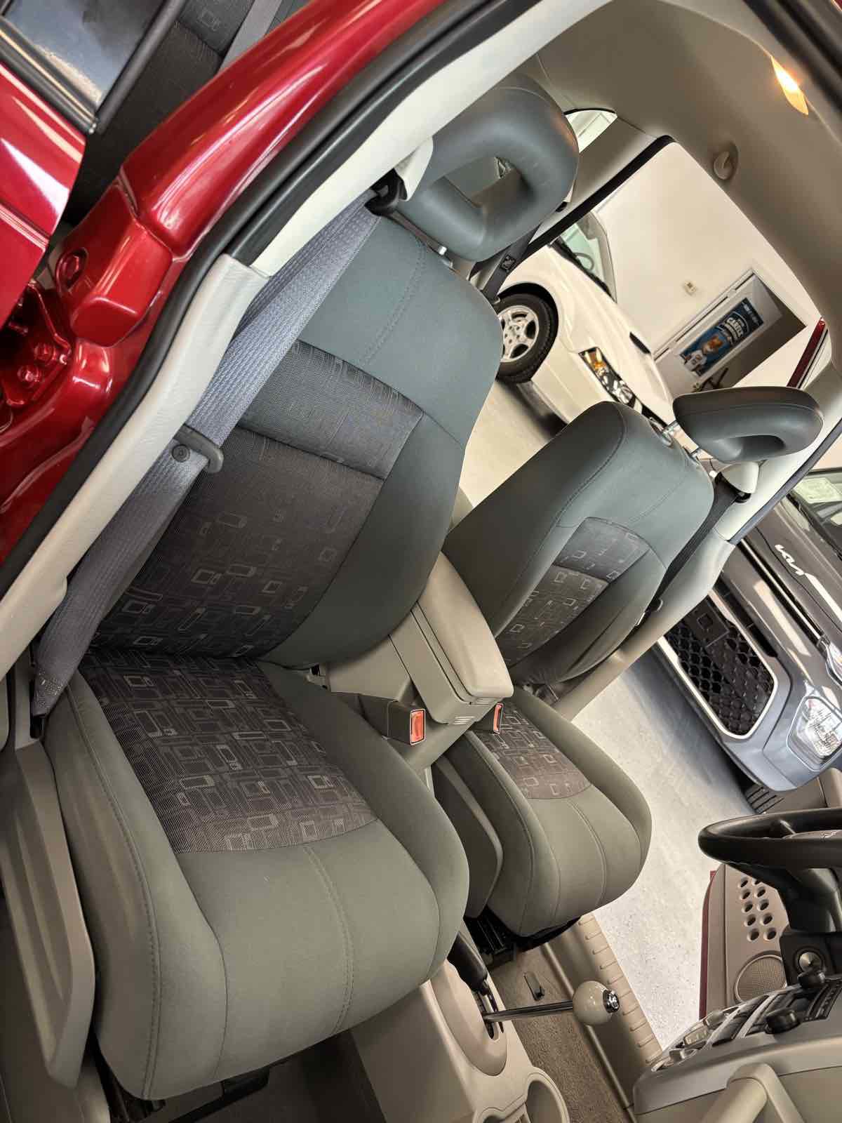 Used 2006 Chrysler PT Cruiser FWD image 20