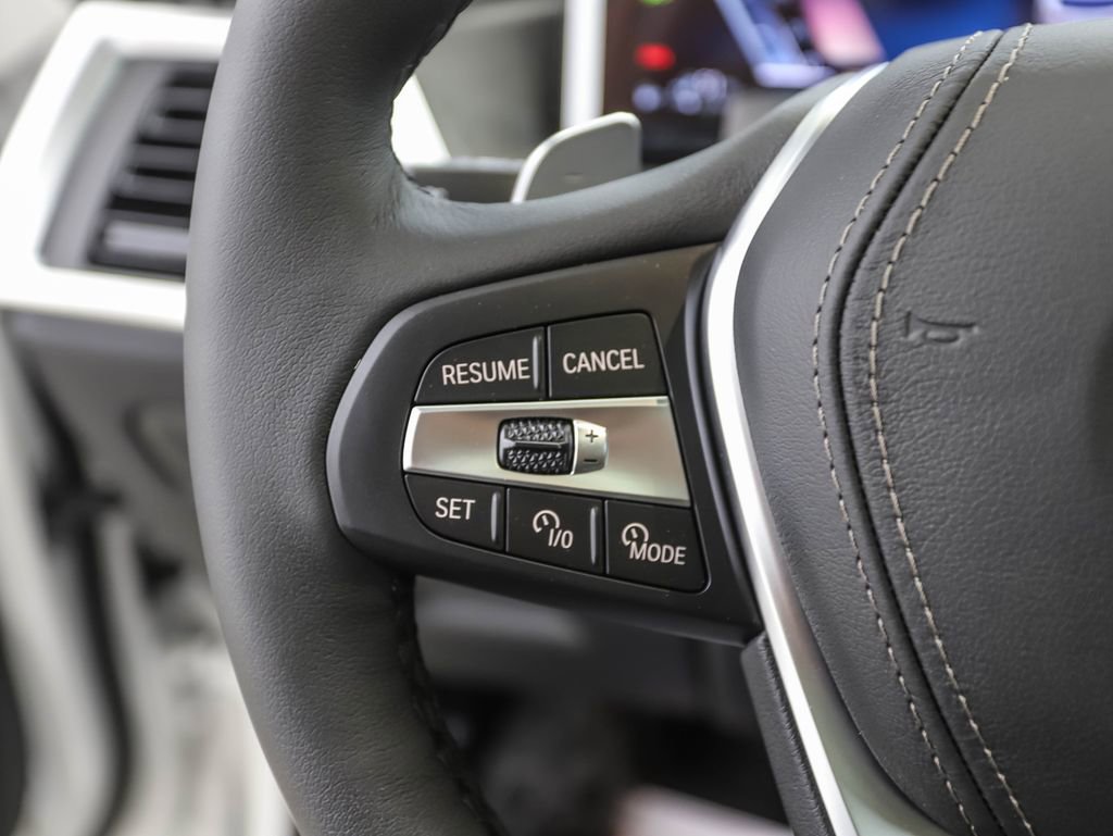 Used 2026 BMW X5 xDrive50e w/ Executive Package image 12