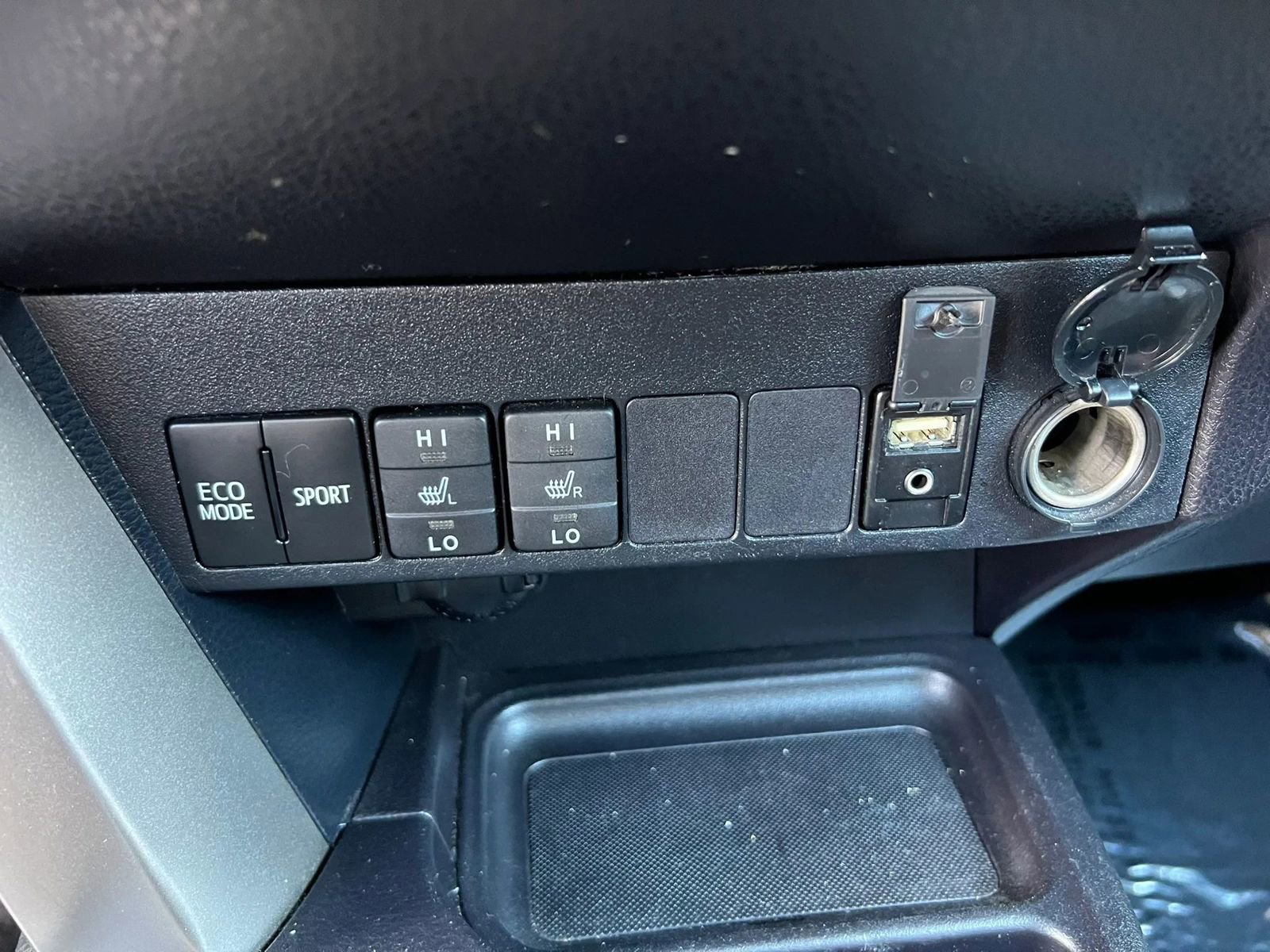 Used 2013 Toyota RAV4 Limited FWD image 21