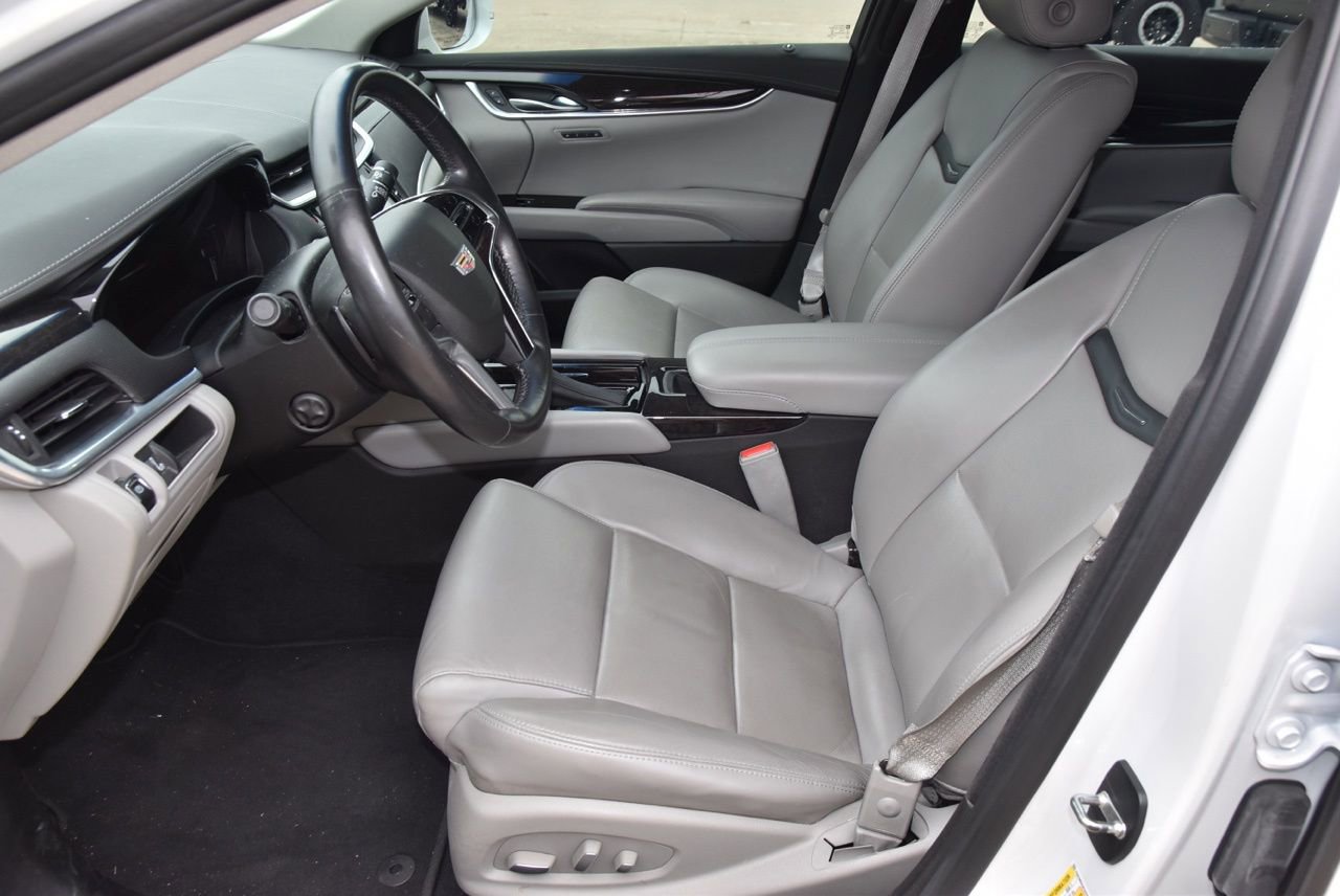 Used 2016 Cadillac XTS Luxury w/ Driver Awareness Package FWD image 10