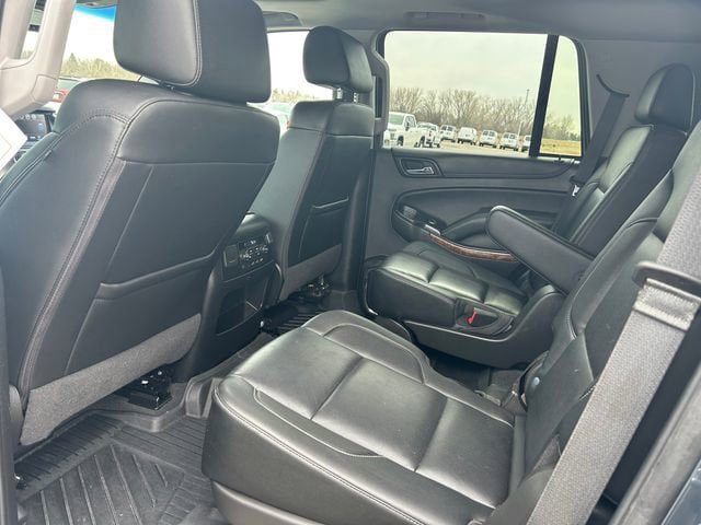 Used 2020 Chevrolet Tahoe Premier w/ Premier 6.2L Value Package AWD/4WD image 12