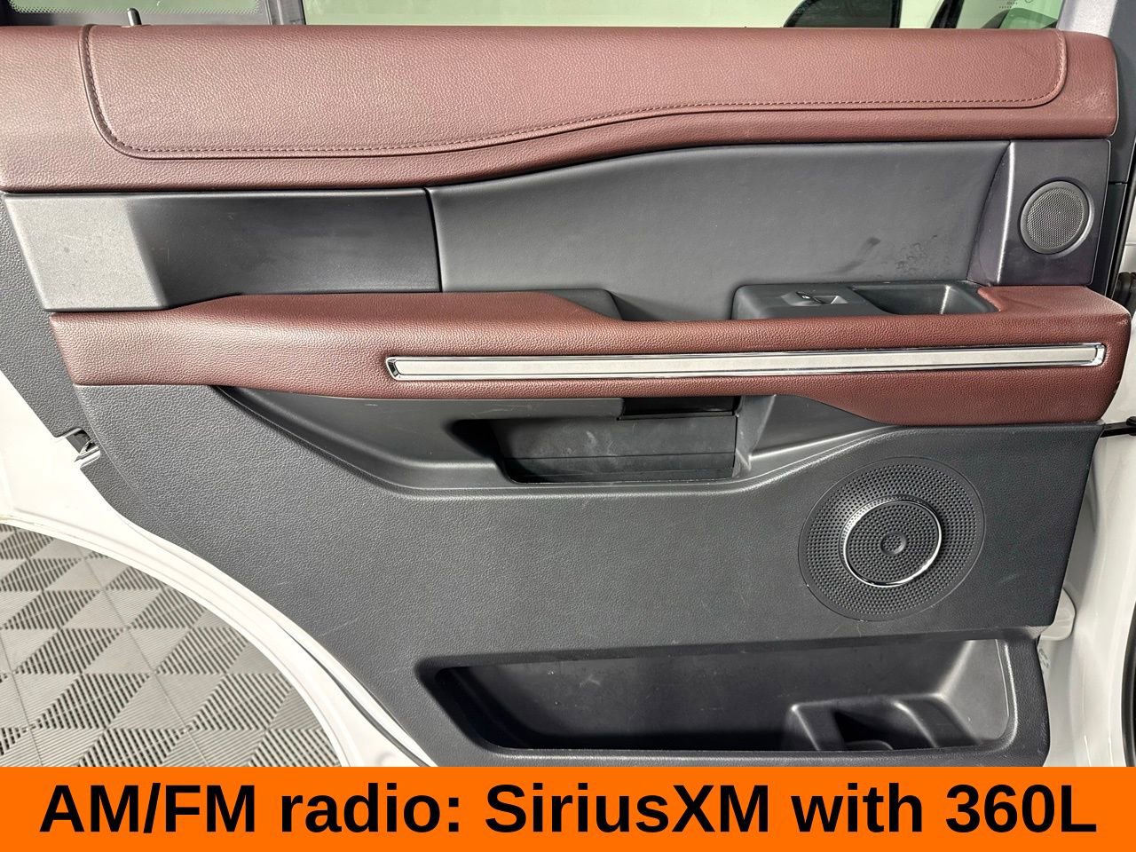 Used 2024 Ford Expedition Limited image 24