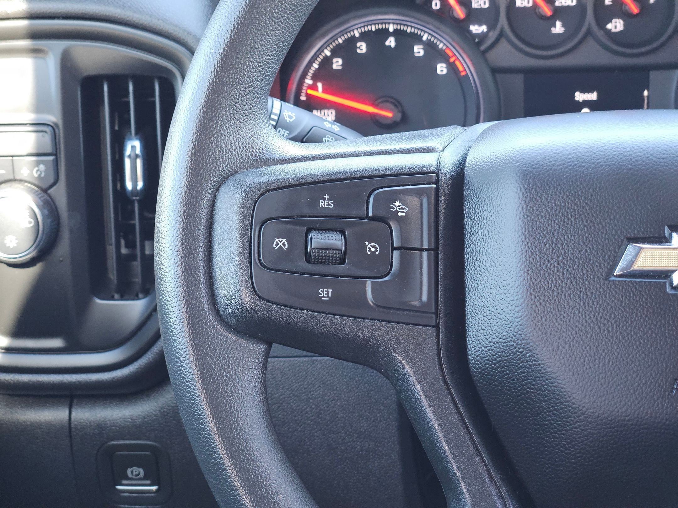 Used 2023 Chevrolet Silverado 1500 Custom image 21