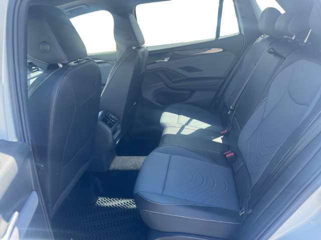 New 2026 Volkswagen Tiguan SE R-Line FWD image 11