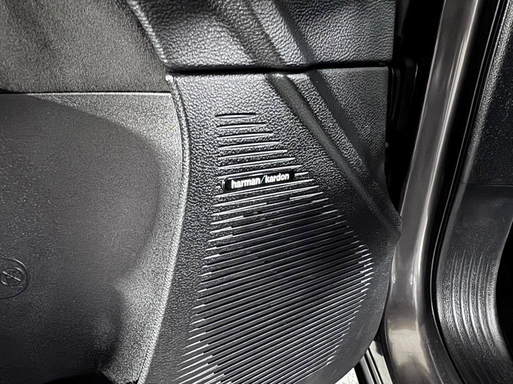 Used 2019 Dodge Challenger SRT Hellcat w/ Alcantara Appearance Package RWD image 37