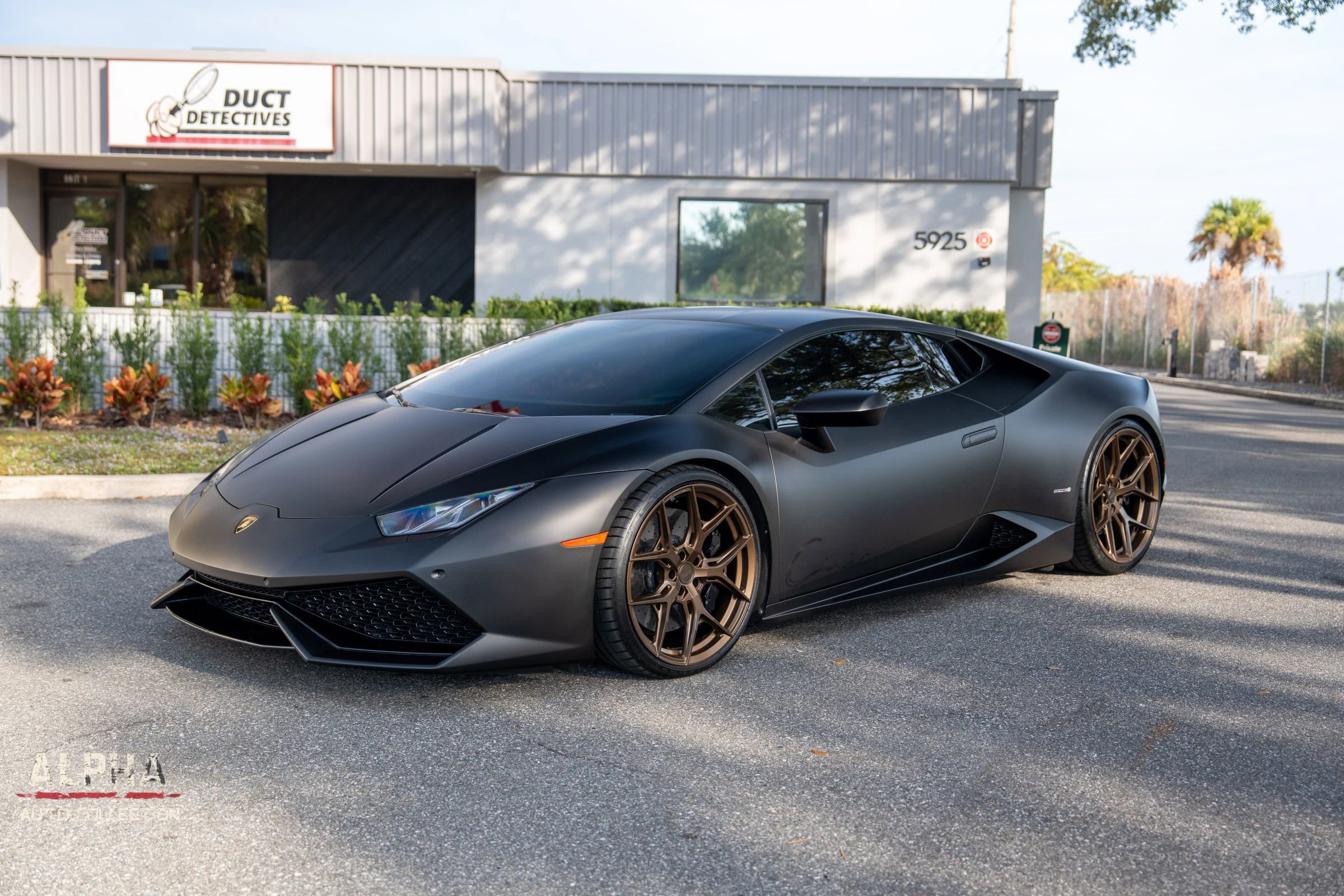 Used 2015 Lamborghini Huracan LP 610-4 image 4