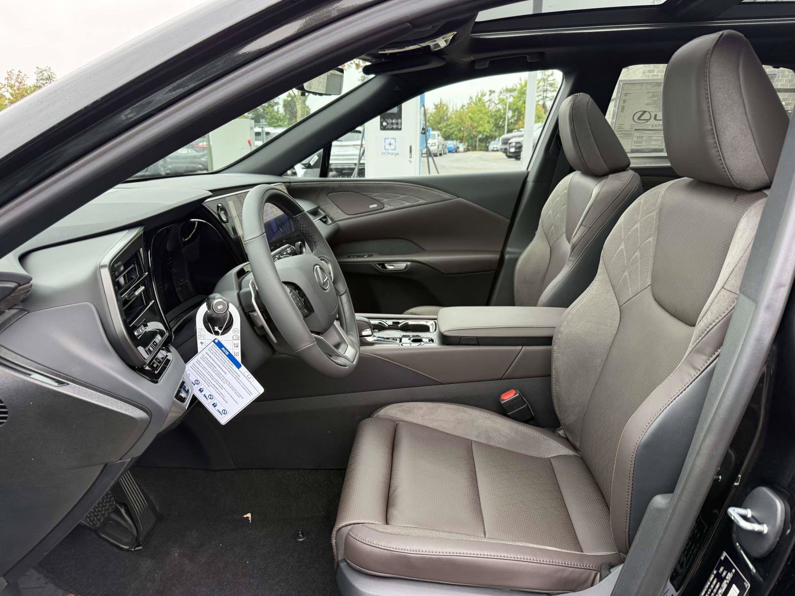 New 2026 Lexus RX 350 w/ Convenience Package AWD/4WD image 12