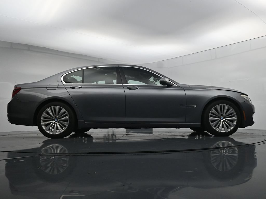 Used 2015 BMW 740i RWD image 38