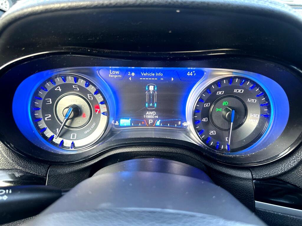 Used 2017 Chrysler 300 S image 20