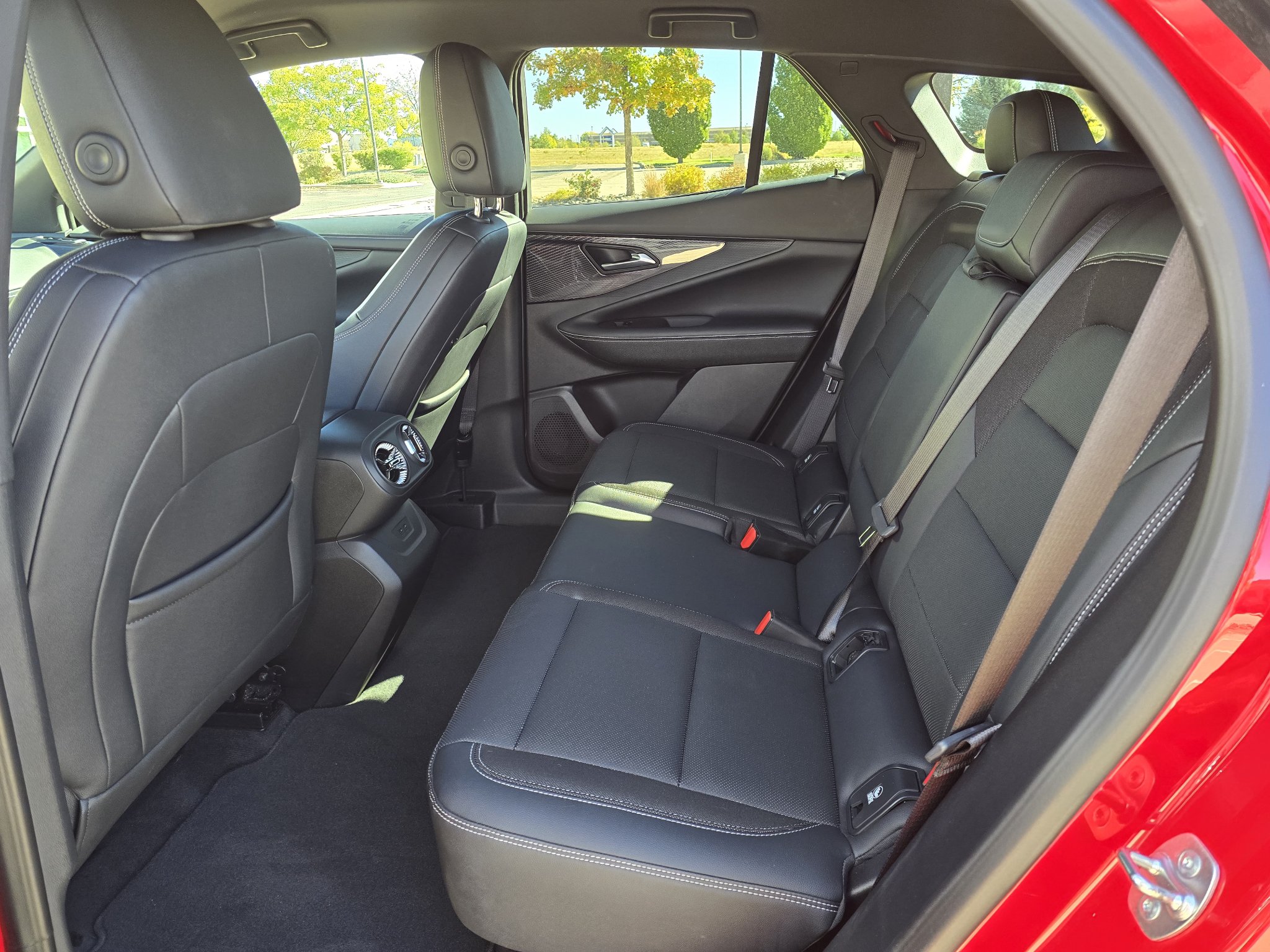 Used 2024 Chevrolet Blazer EV LT AWD/4WD image 15