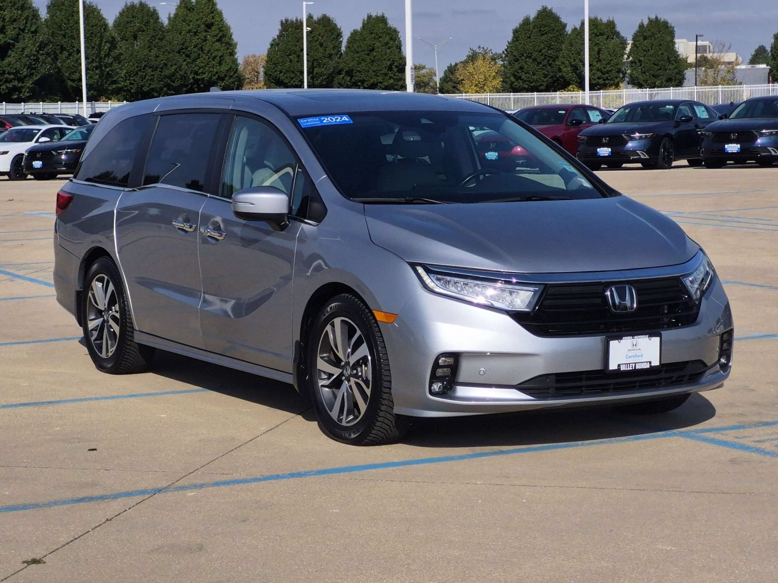 Used 2024 Honda Odyssey Touring image 4