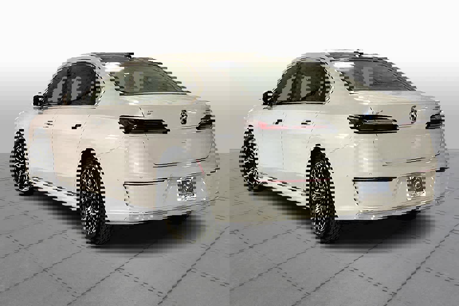 Used 2025 BMW i7 eDrive50 image 13