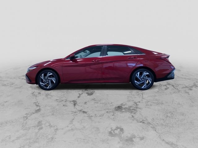 Used 2025 Hyundai Elantra SEL image 7