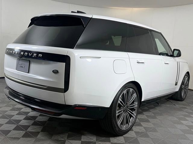 Certified 2023 Land Rover Range Rover SE image 7