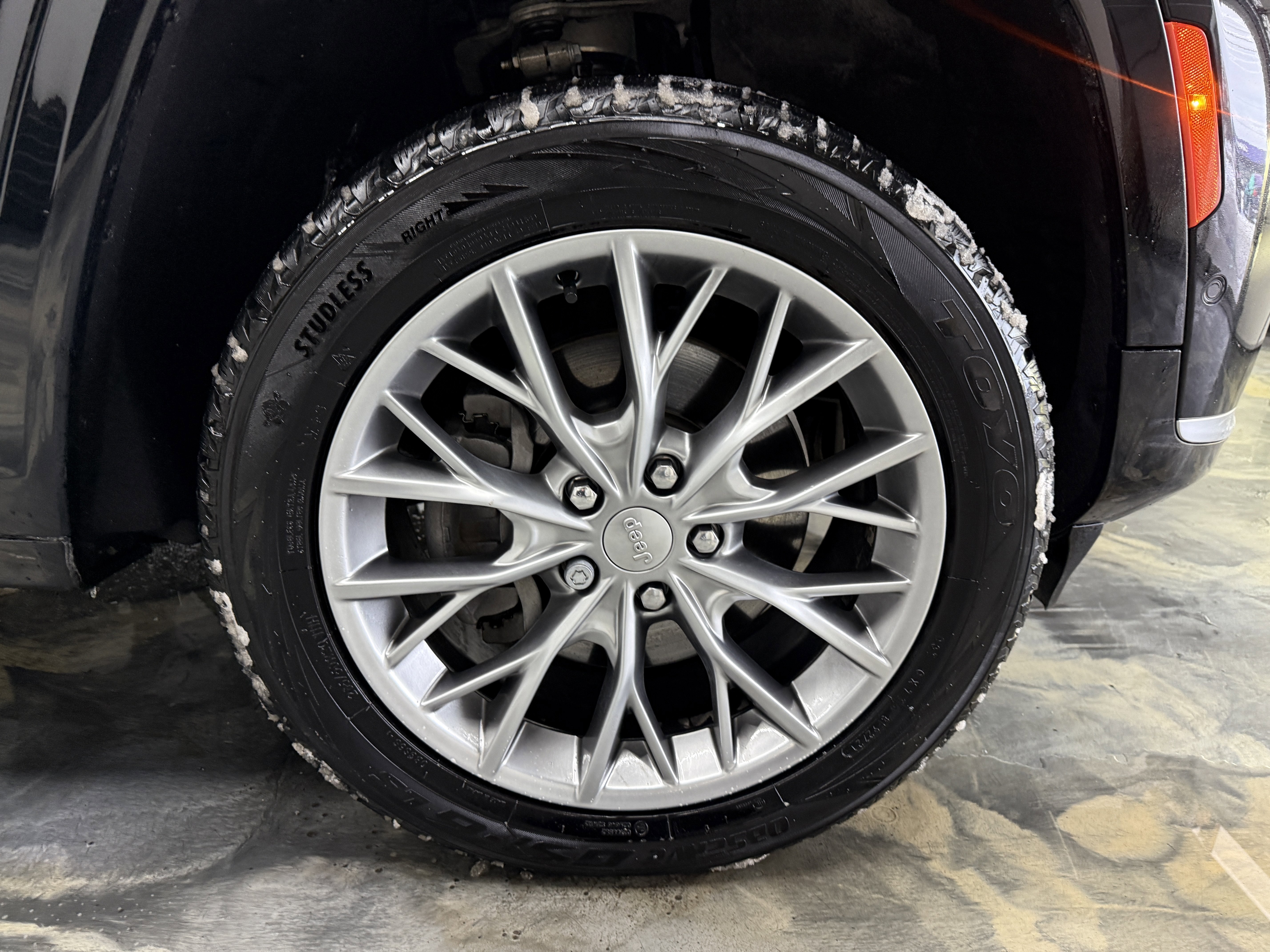 Used 2022 Jeep Grand Cherokee L Summit w/ Luxury Tech Group V image 32