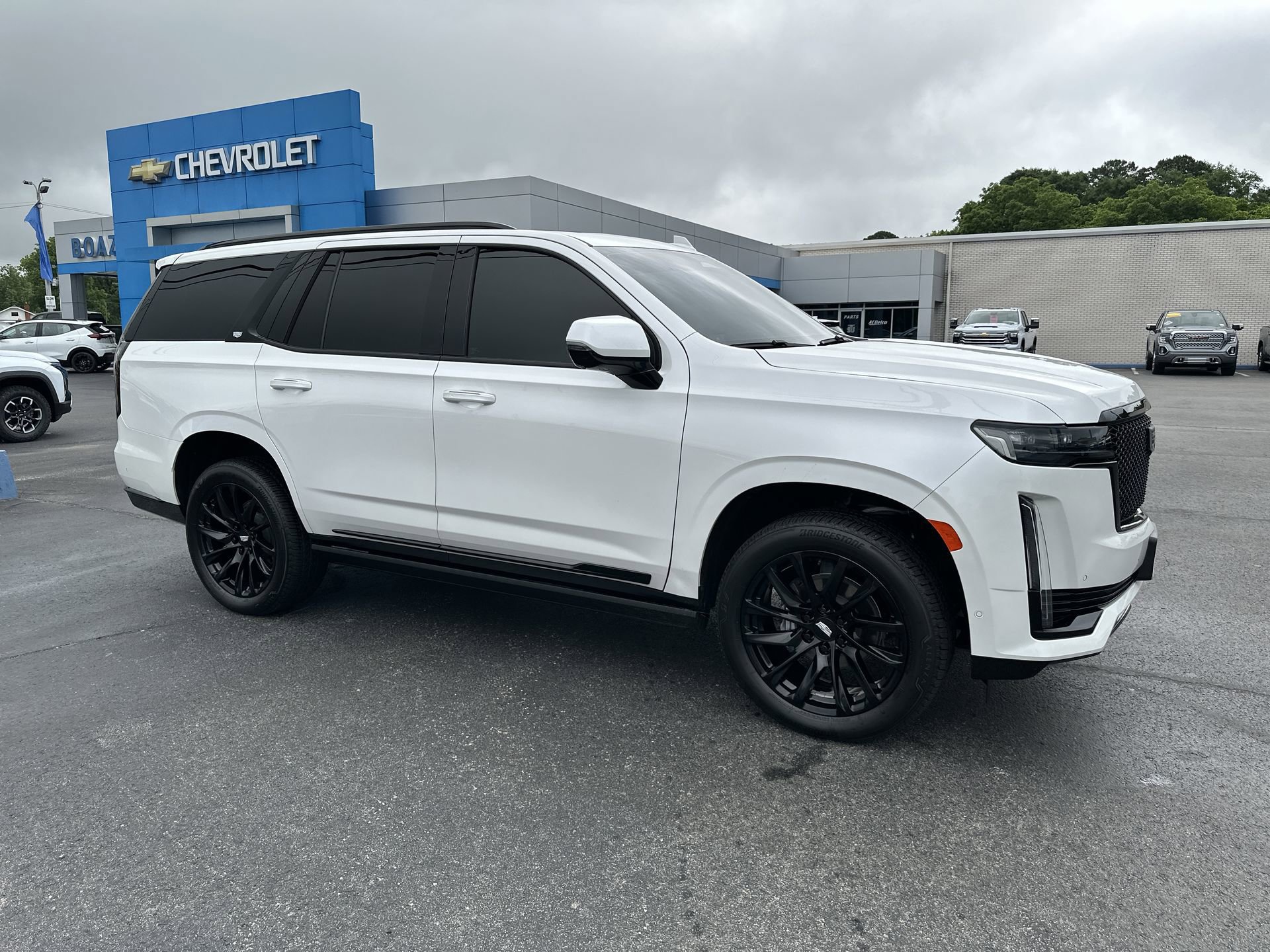 Used 2023 Cadillac Escalade Sport w/ LPO, ONYX Package AWD/4WD image 1