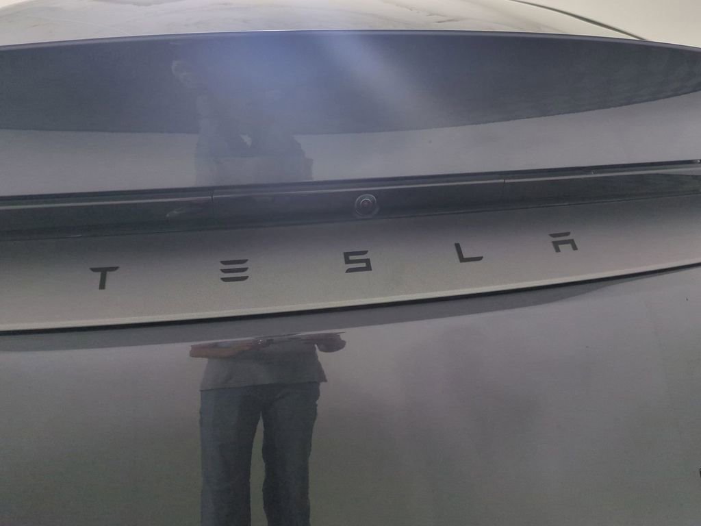 Used 2026 Tesla Model Y Long Range image 13