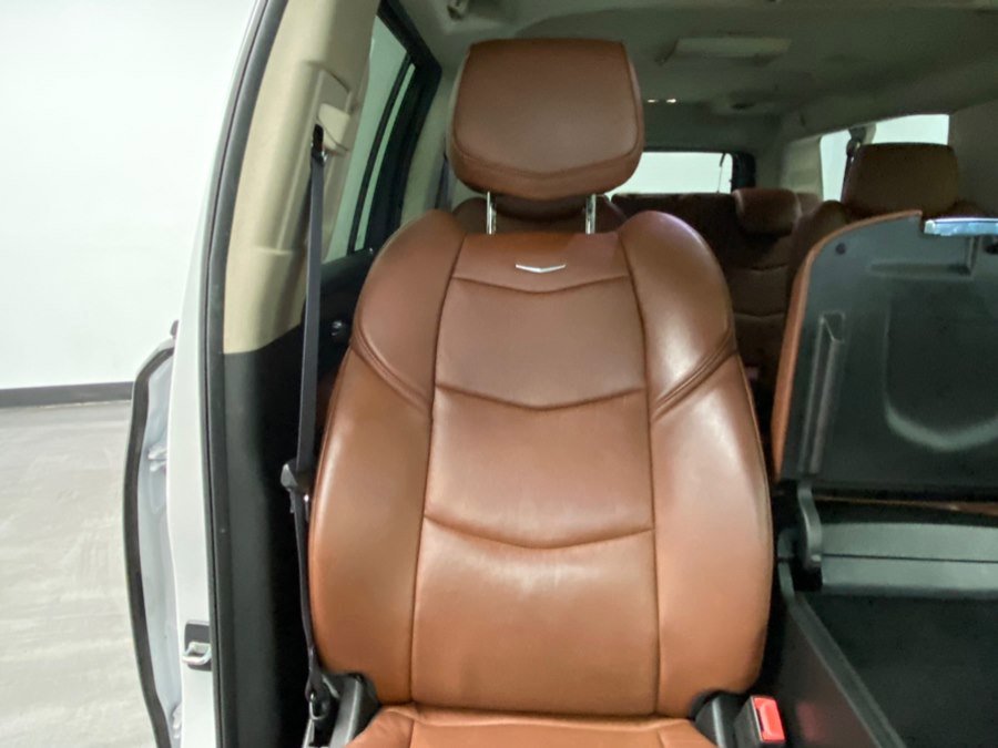 Used 2016 Cadillac Escalade ESV Premium image 27