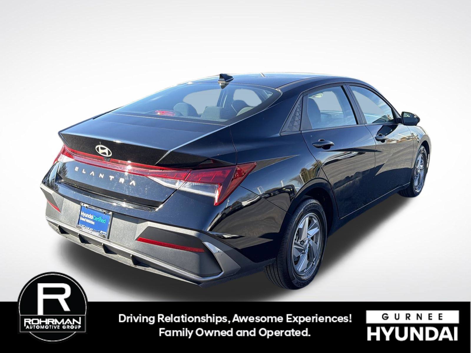 Certified 2024 Hyundai Elantra SE FWD image 10