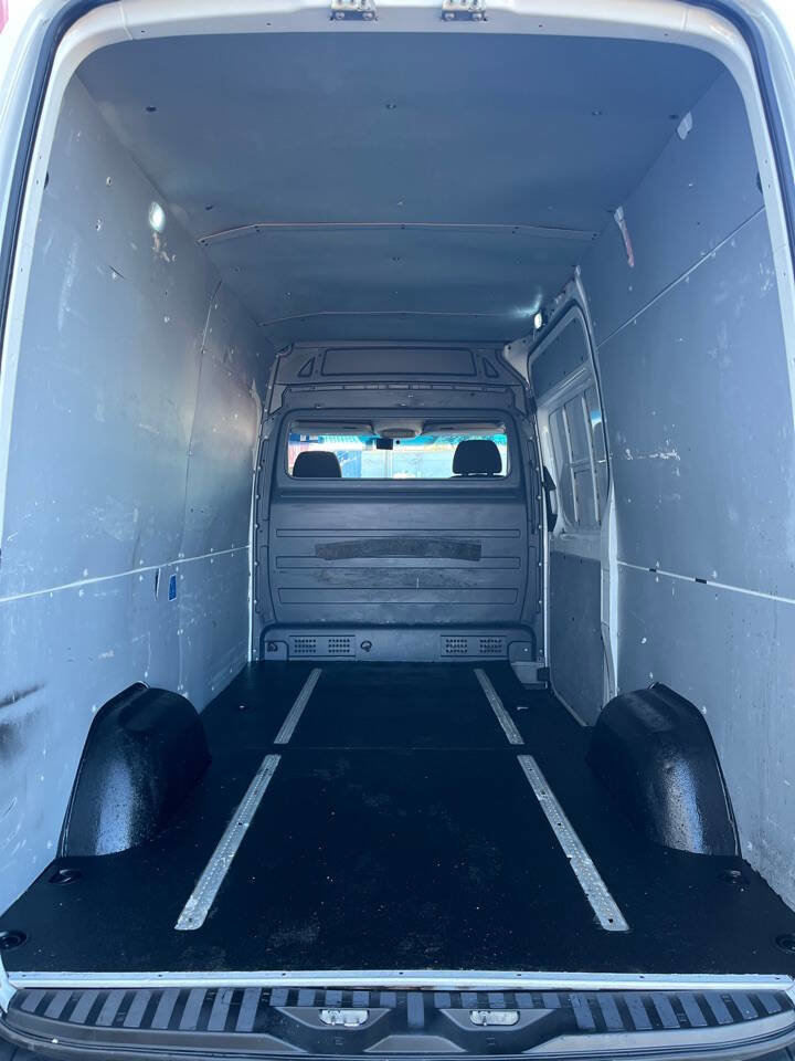 Used 2010 Freightliner Sprinter 2500 image 13