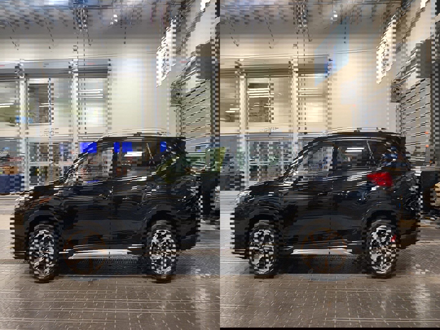 Used 2023 Subaru Forester Touring image 4